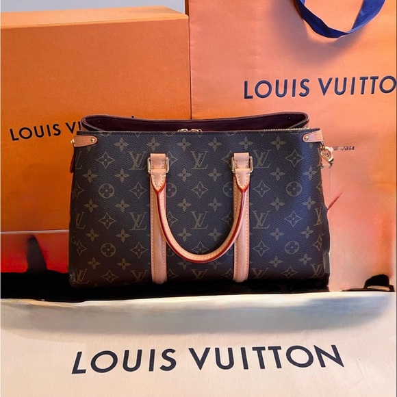 Authentic Louis Vuitton Soufflot MM. - Picture 2 of 9